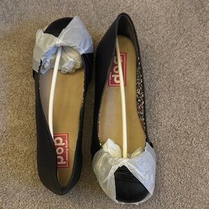 Pop Women's Black Flats